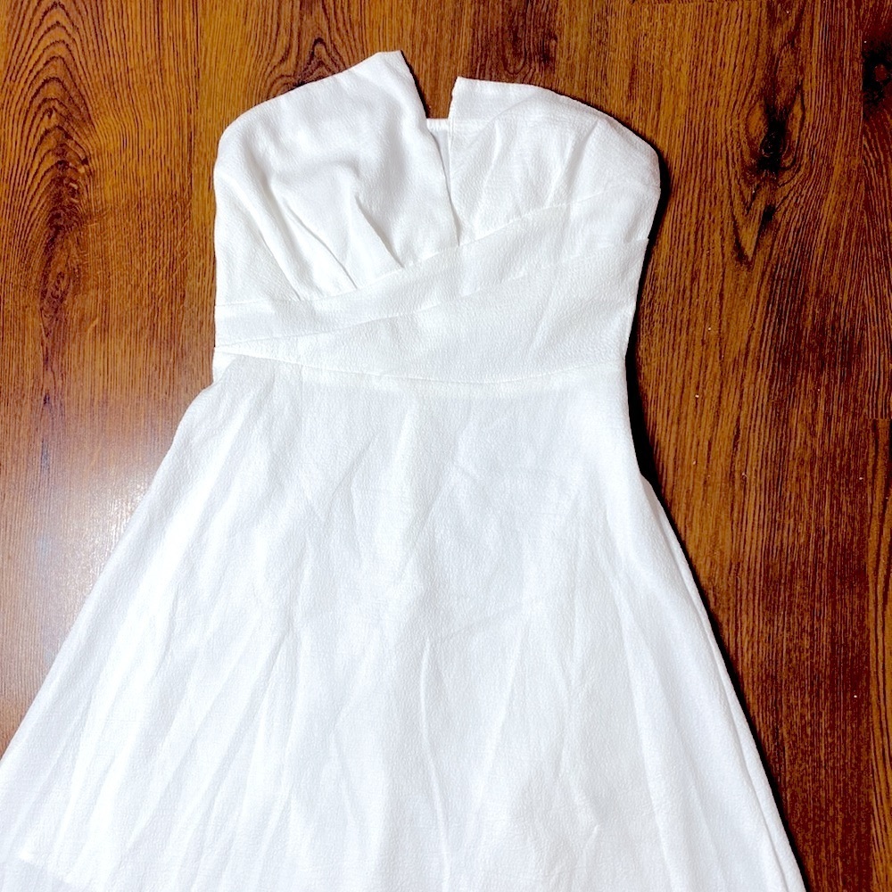 ๐ Elegant White Asymmetrical Strapless Maxi Dress ๐ NWT - Picture 4 of 12